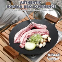 Lightweight Korean BBQ Griddle Pan with Non-Stick Surface and Wooden Handle for All-Purpose Kitchenware